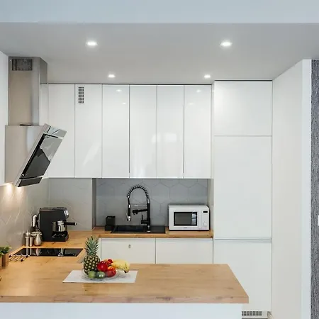 Nica No. 2 - Sunny Apartment With Big Terrace *